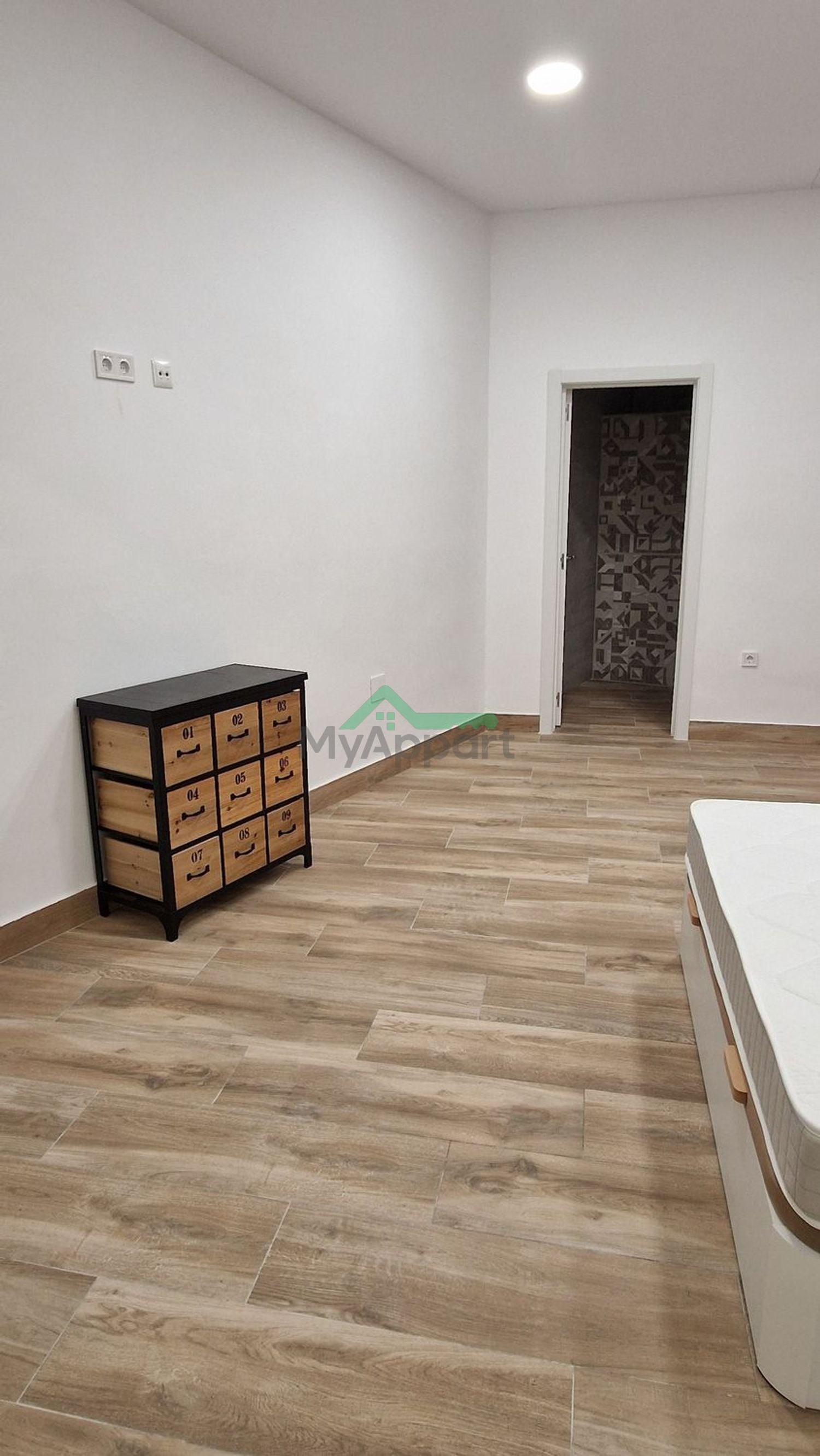 Estudio luminoso a estrenar cocina equipada — foto 9