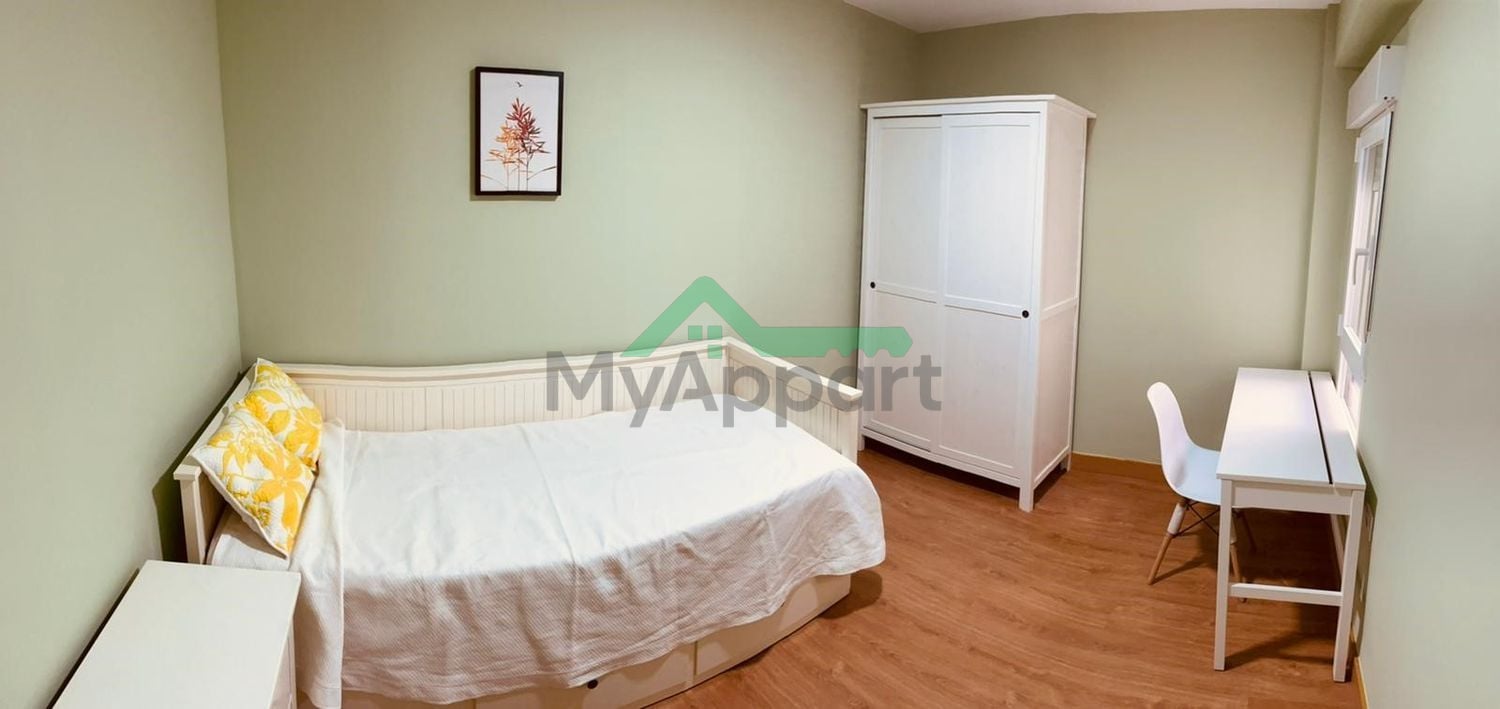 Piso amueblado y reformado con garaje — foto 10