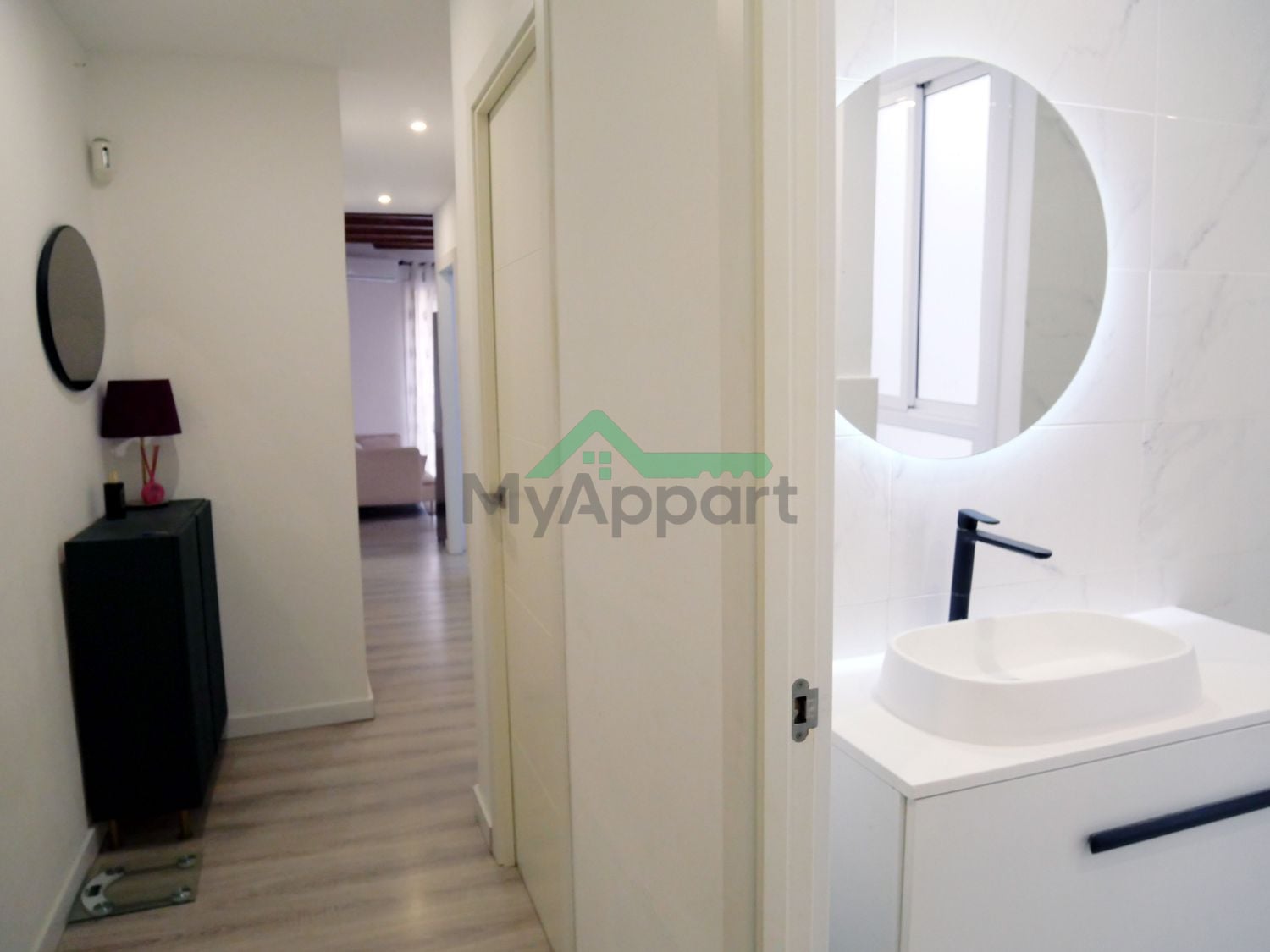 Piso reformado con balcón — foto 11
