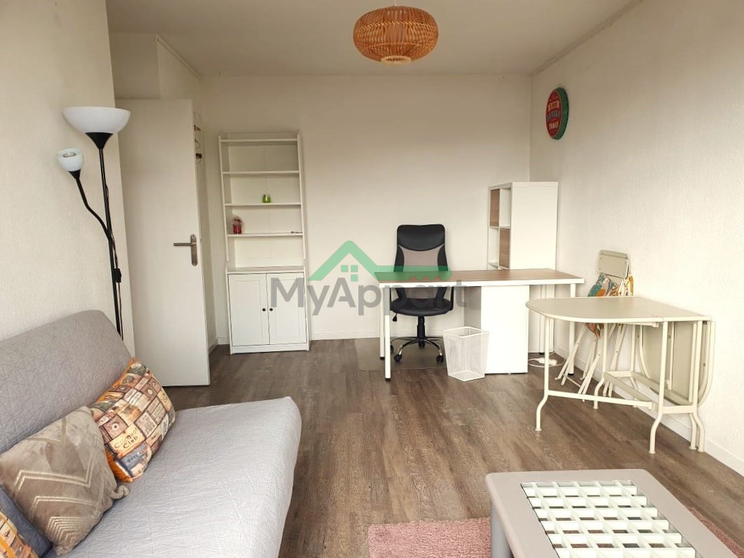 À TALENCE               À louer            Appartement                    2 pièces                    42 m2 — photo 2