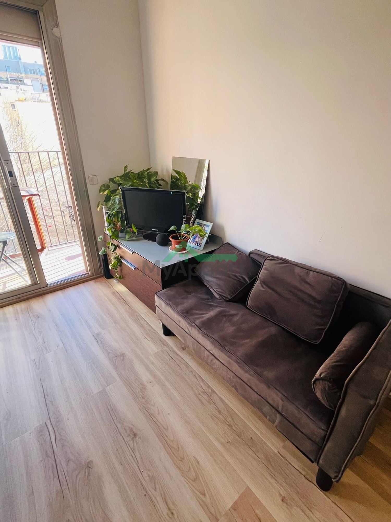 Piso amueblado en Sant Andreu — foto 3