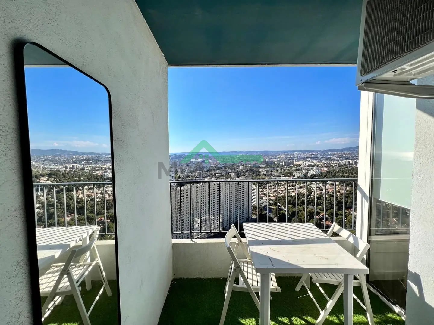 Appartement meublé rénové vue mer balcon — photo 8