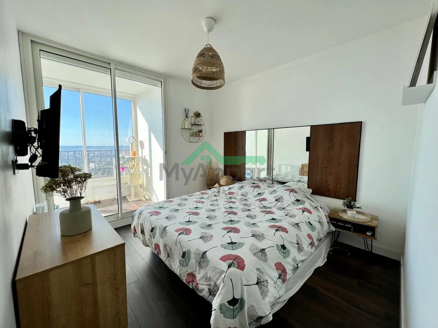 Appartement meublé rénové vue mer balcon — photo 5