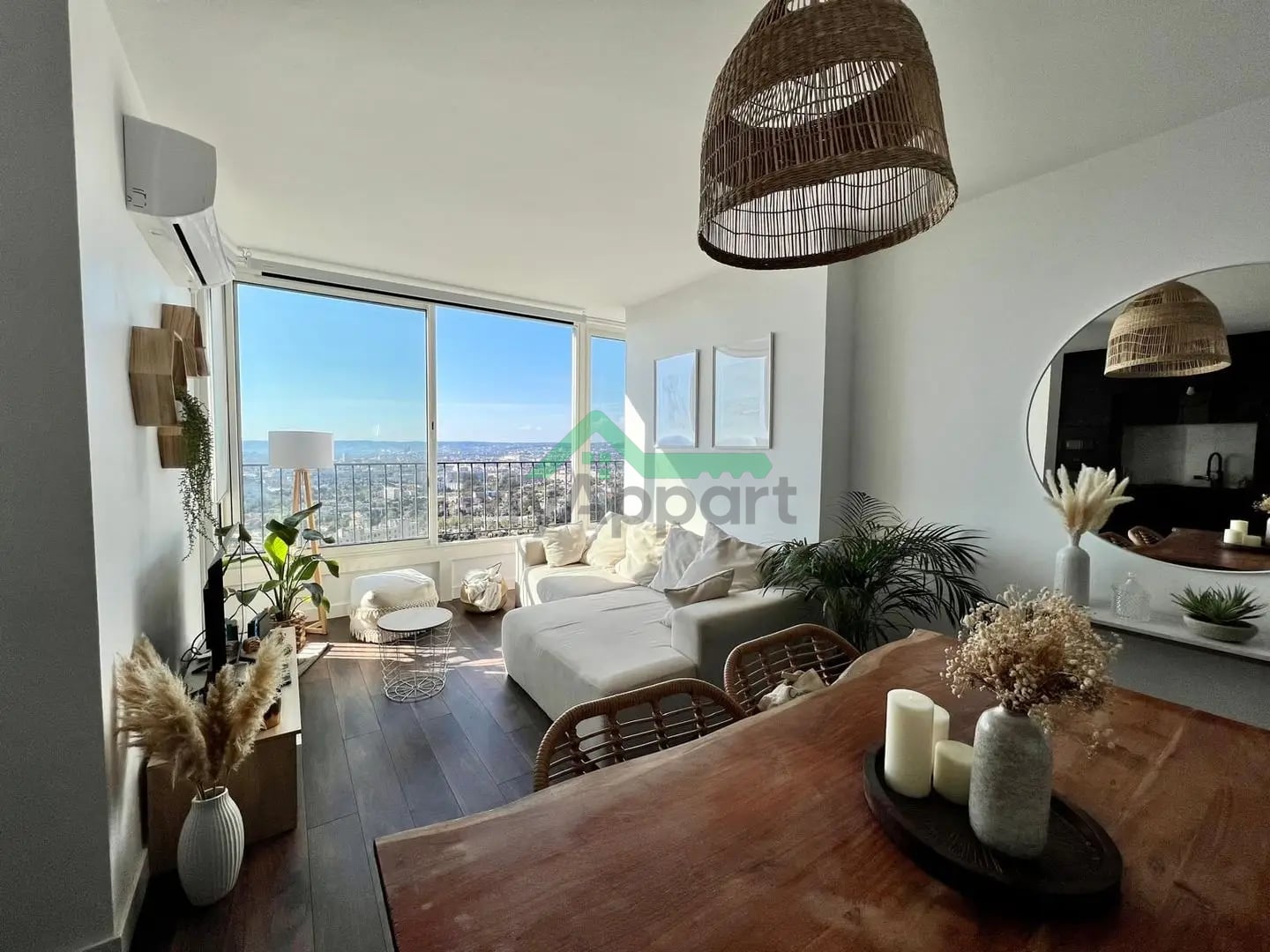 Appartement meublé rénové vue mer balcon — photo 1