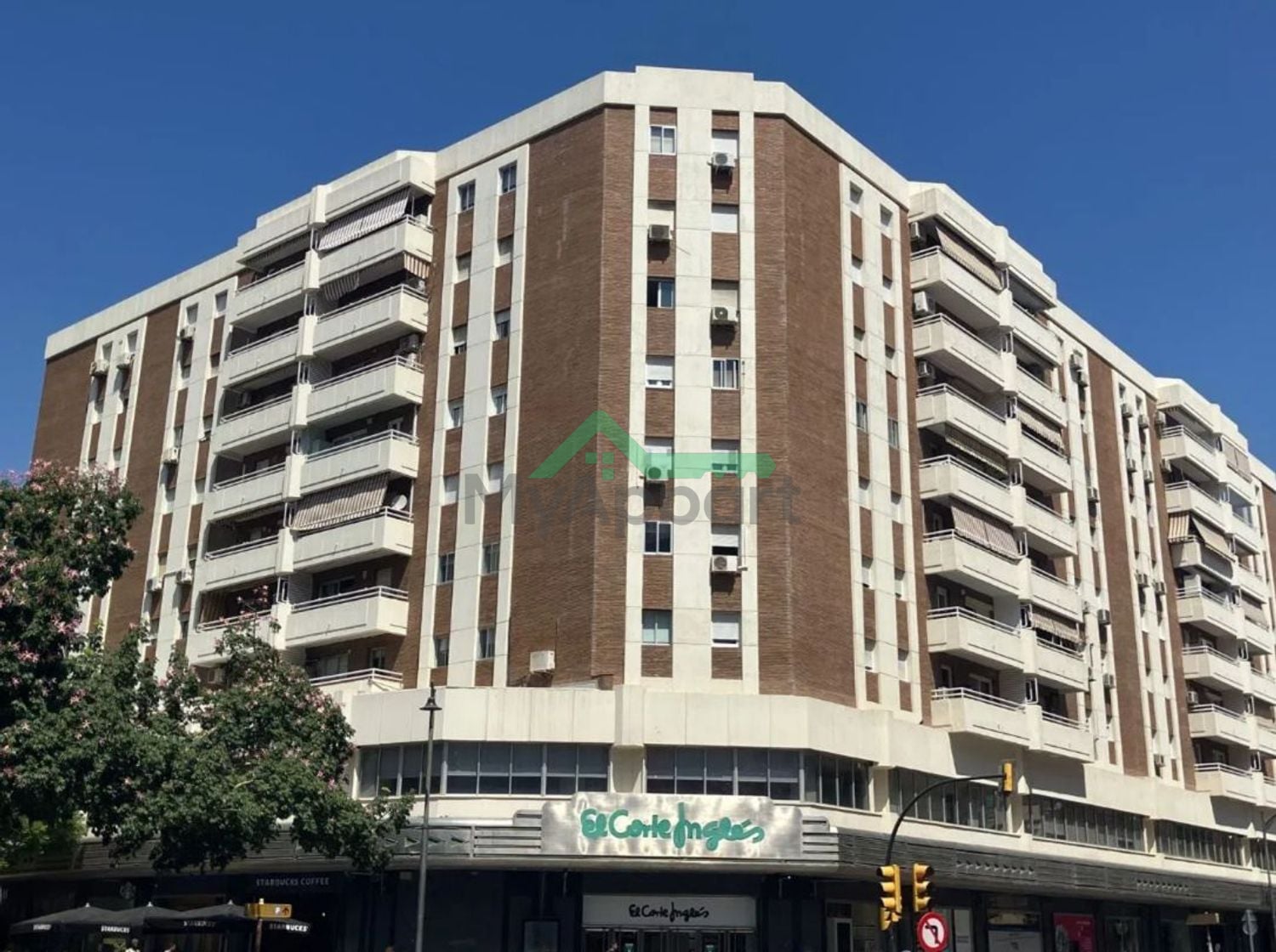 Piso meublé luminoso con balcón — foto 2