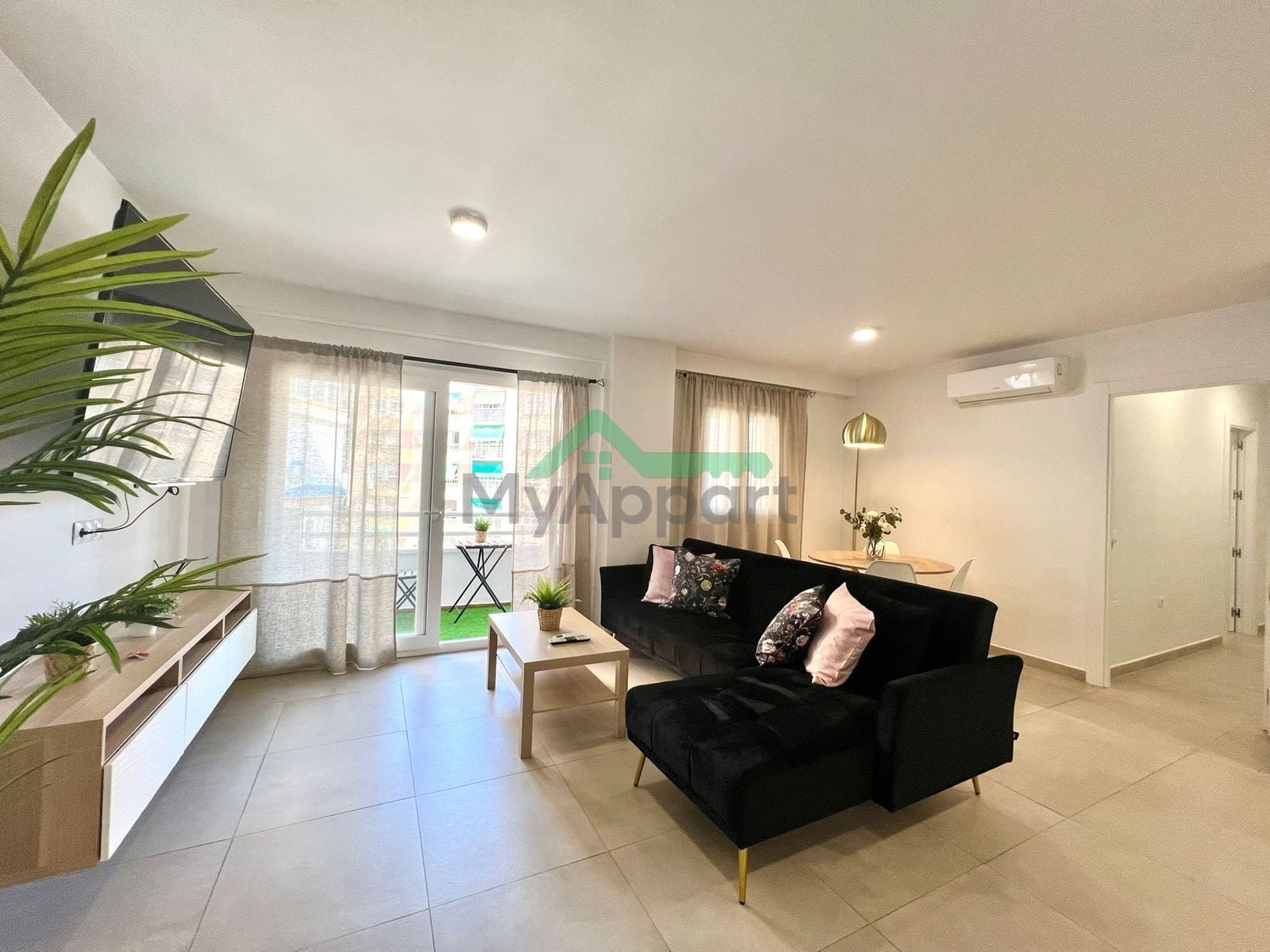 Piso meublé luminoso con balcón — foto 4