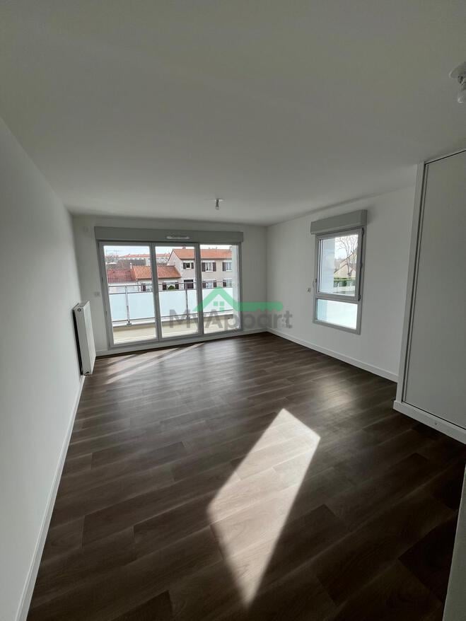 Appartement 4 pièces avec balcon et parking — photo 2