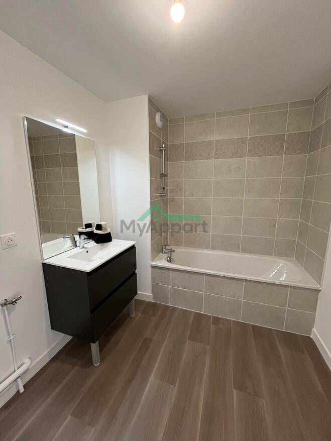 Appartement 4 pièces avec balcon et parking — photo 9
