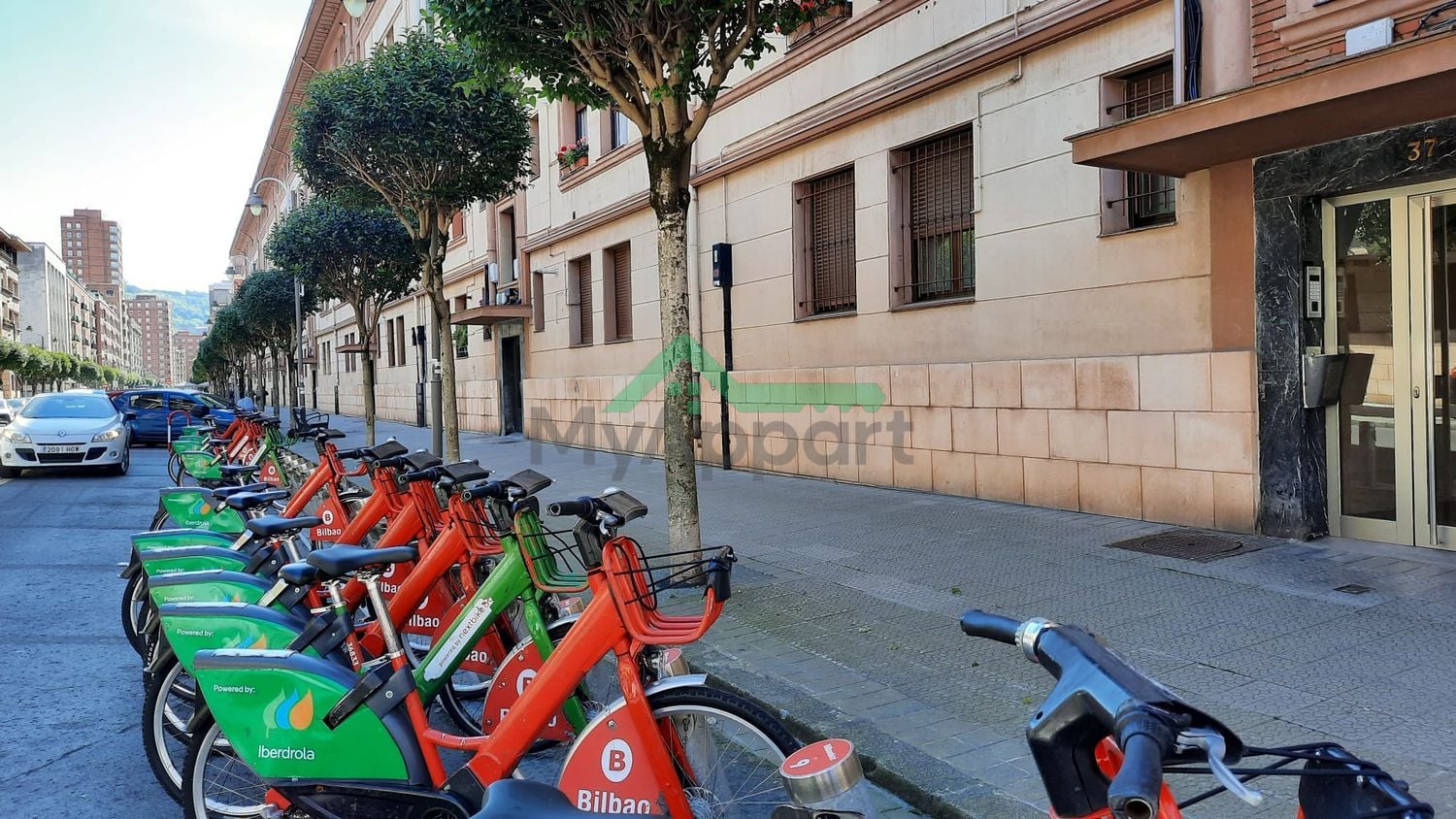 Piso luminoso amueblado con ascensor — foto 8