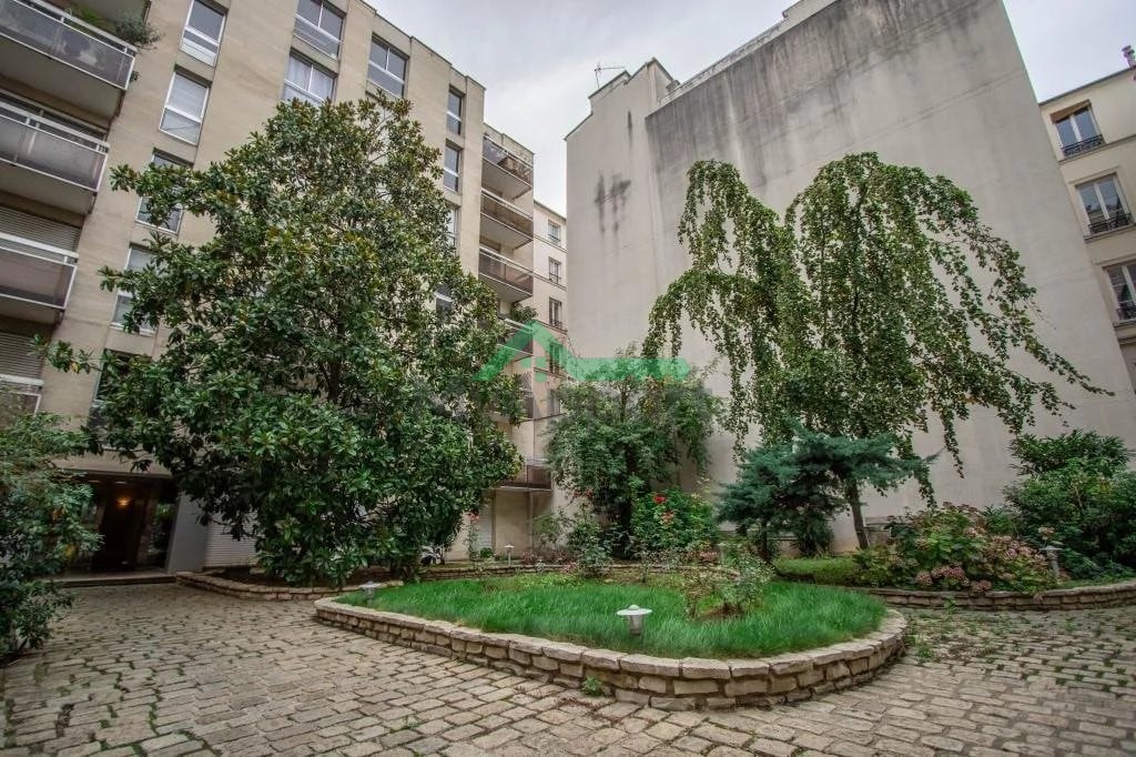 Location Studio 29,61 m² Paris 7ème - Ecole Militaire - Rue Vaneau — photo 9