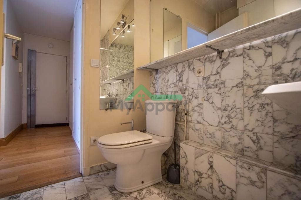 Location Studio 29,61 m² Paris 7ème - Ecole Militaire - Rue Vaneau — photo 8