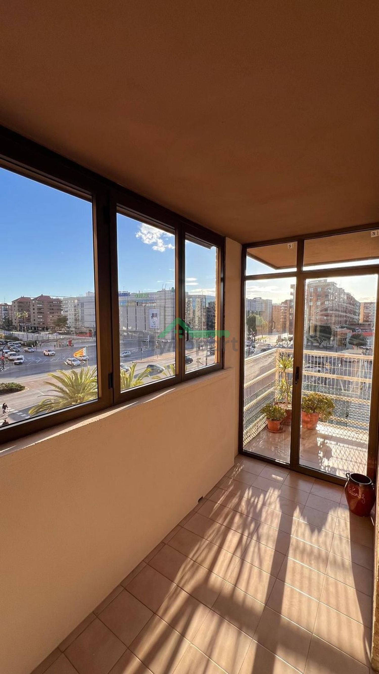 Piso 4 habitaciones terraza parking — foto 2