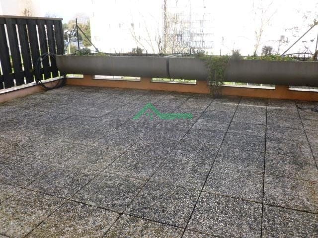 Appartement T3 avec terrasse avec parking — photo 4