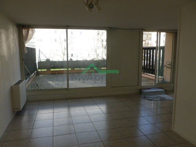 Appartement T3 avec terrasse avec parking — photo 2