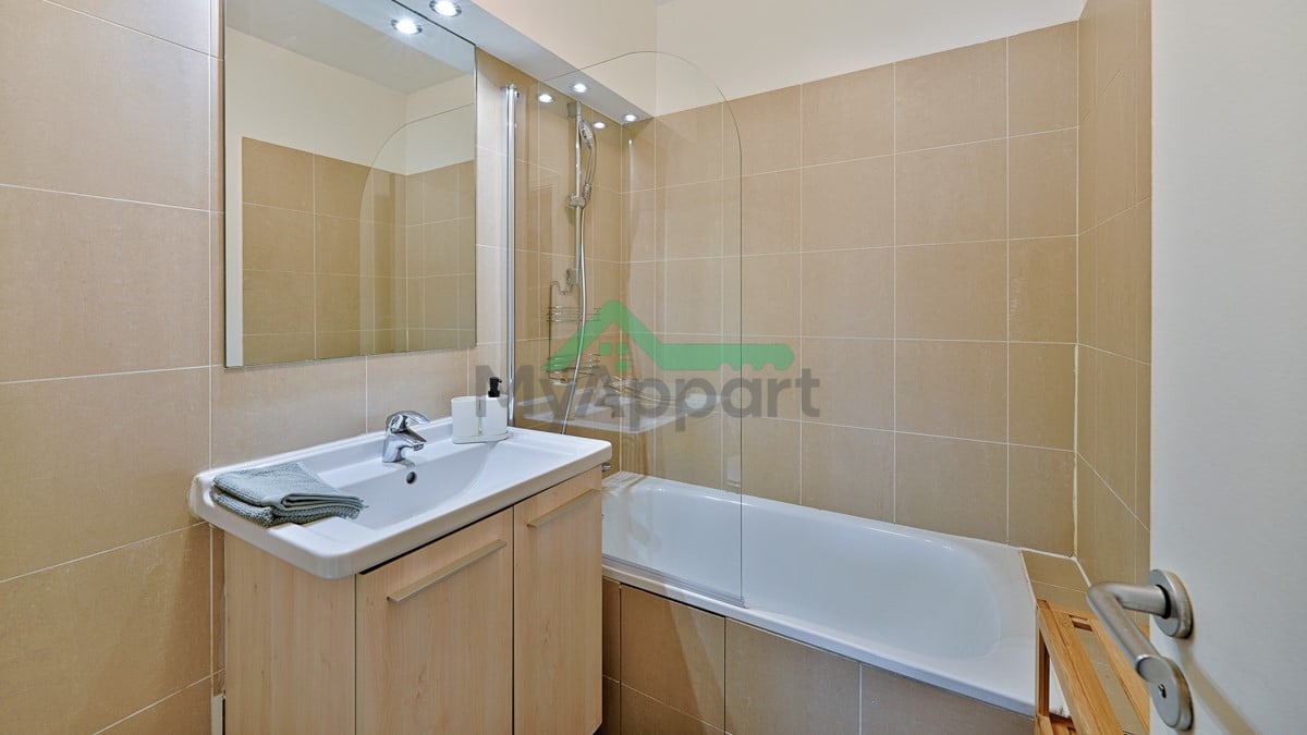 Appartement meublé balcon étage élevé — photo 8