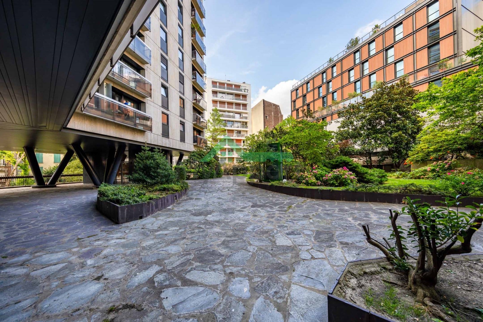 Appartement meublé balcon étage élevé — photo 2