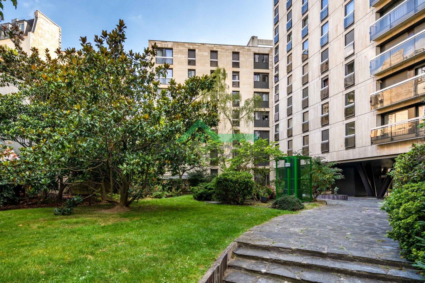 Appartement meublé balcon étage élevé — photo 1