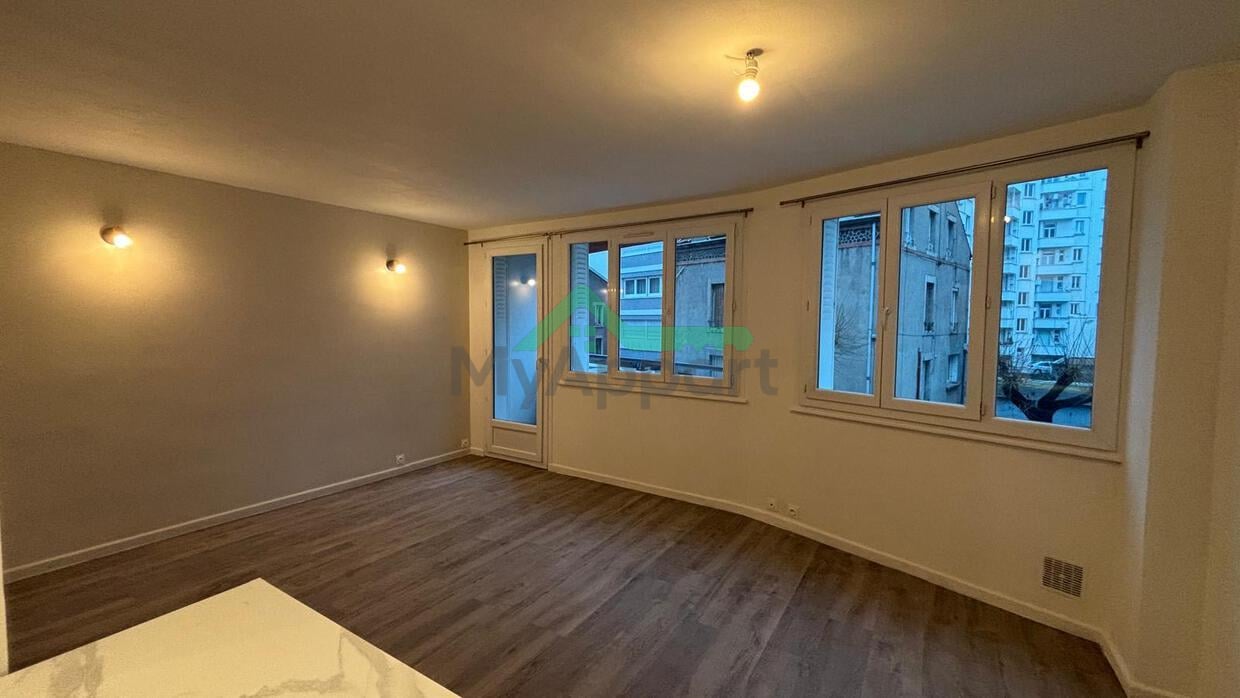 Appartement rénové balcon parking — photo 3