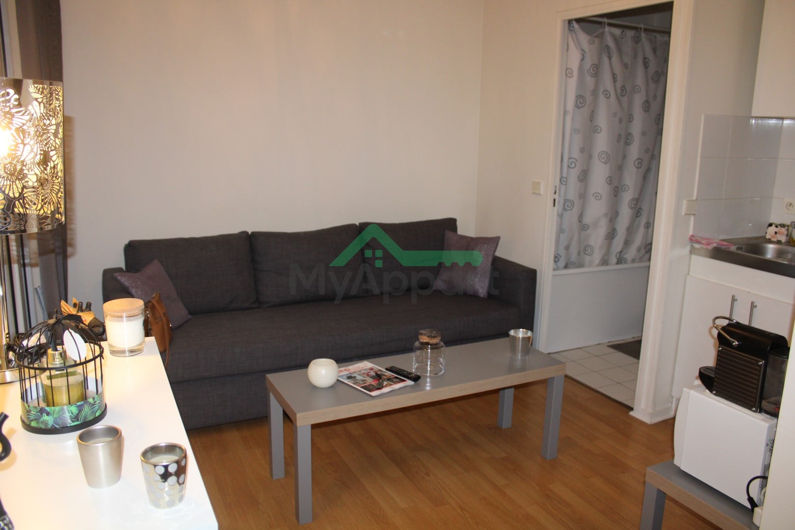 Studio meublé avec balcon à Levallois Perret