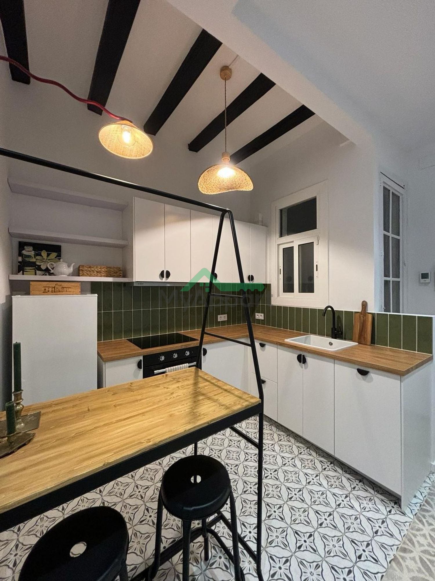Piso amueblado con balcón — foto 3