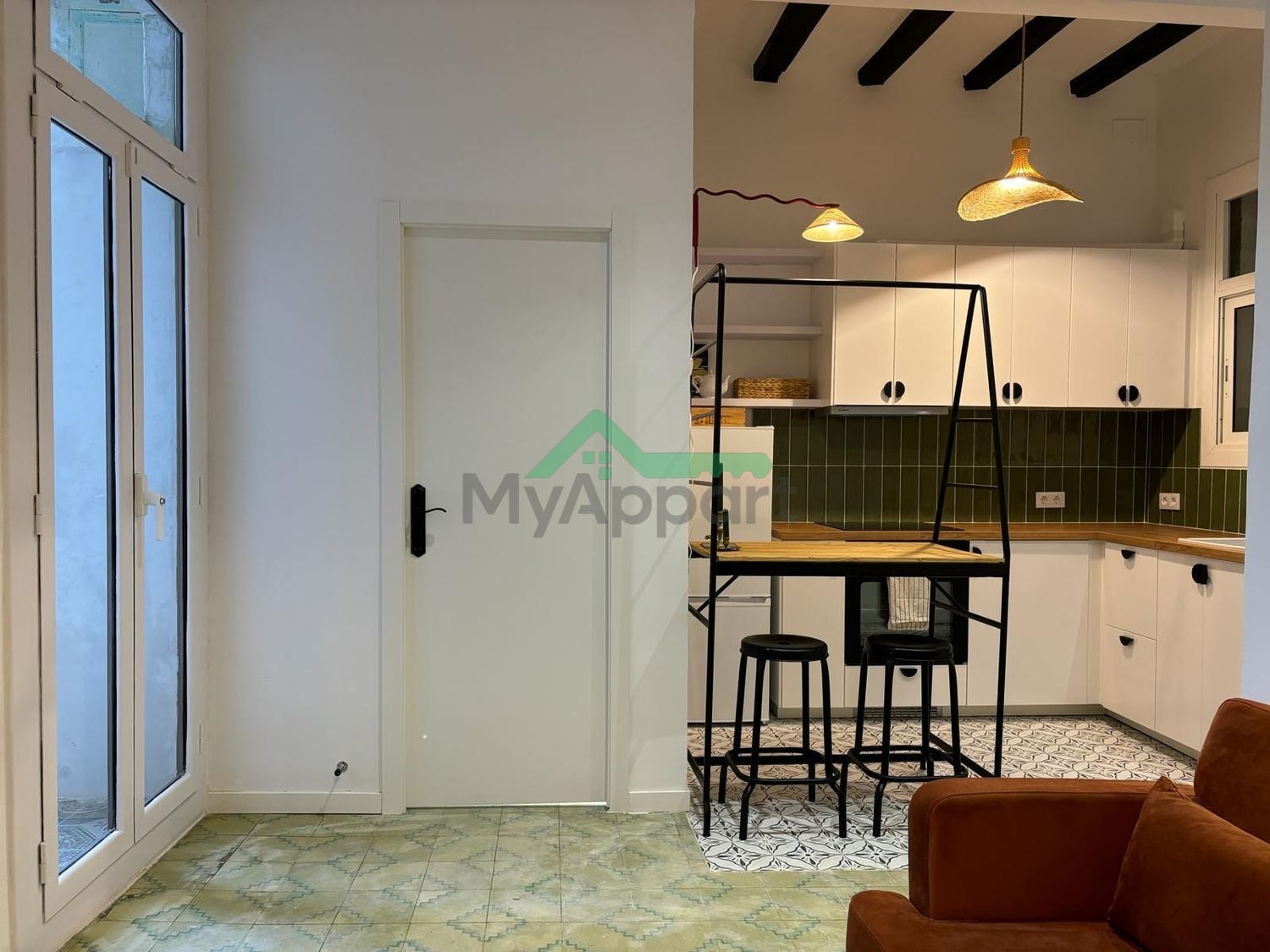 Piso amueblado con balcón — foto 4