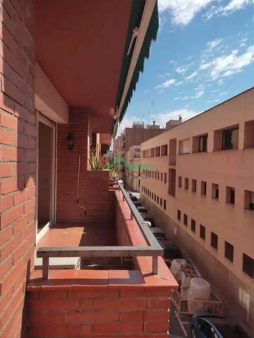 Piso 3 habitaciones luminoso con terraza — foto 1