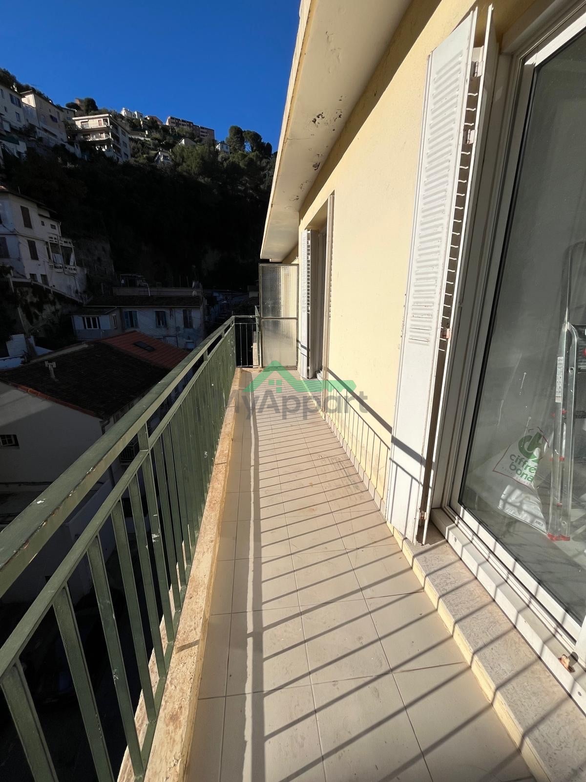 Appartement lumineux avec terrasse — photo 2