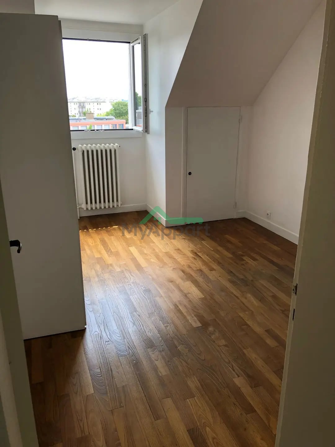 Appartement 2 pièces cuisine équipée parking — photo 2