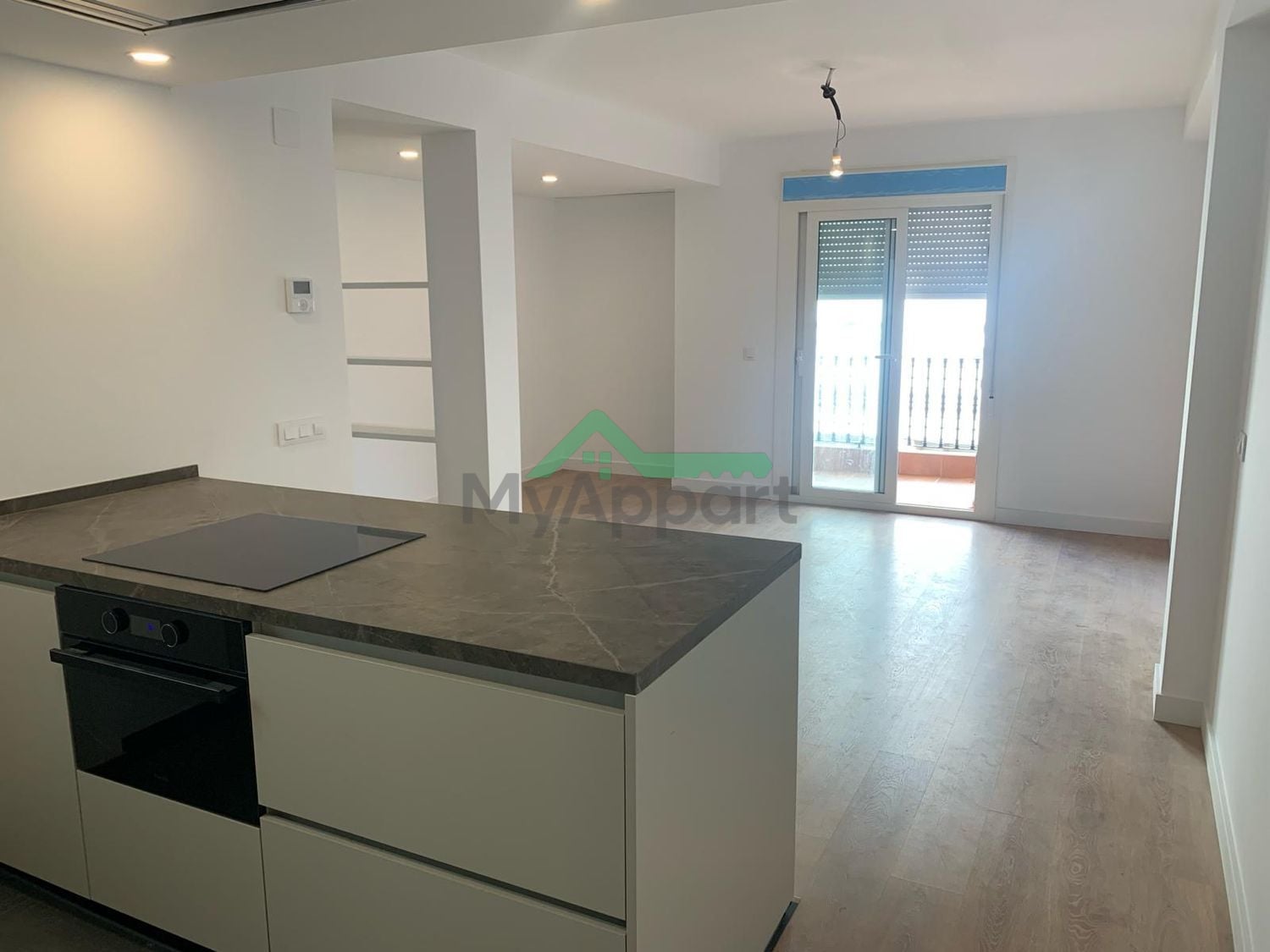 Piso reformado con terraza y vistas — foto 1