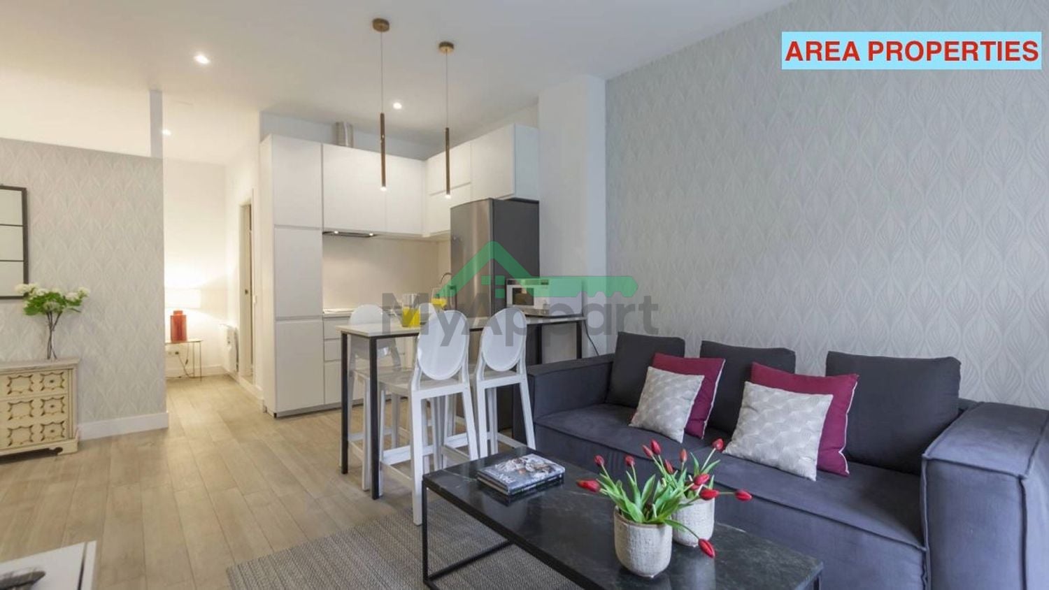 Piso reformado con terraza amueblada — foto 4