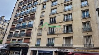 Longchamp — photo 1