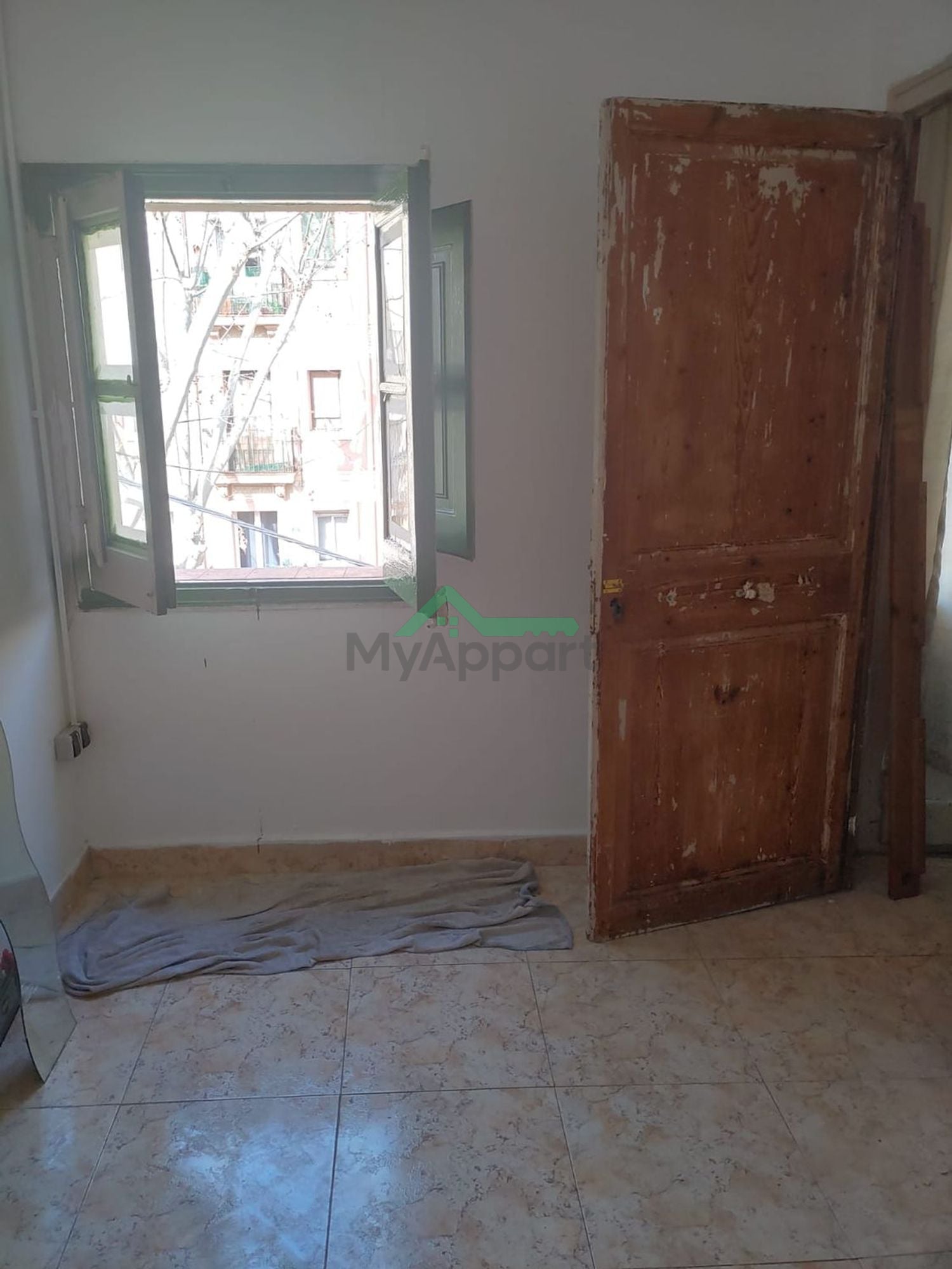 Piso 1 habitación con balcón — foto 1