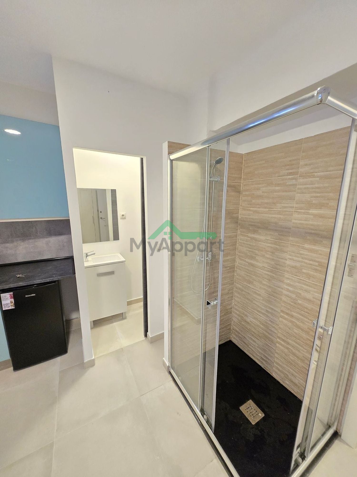 Estudio recién renovado amueblado — foto 8