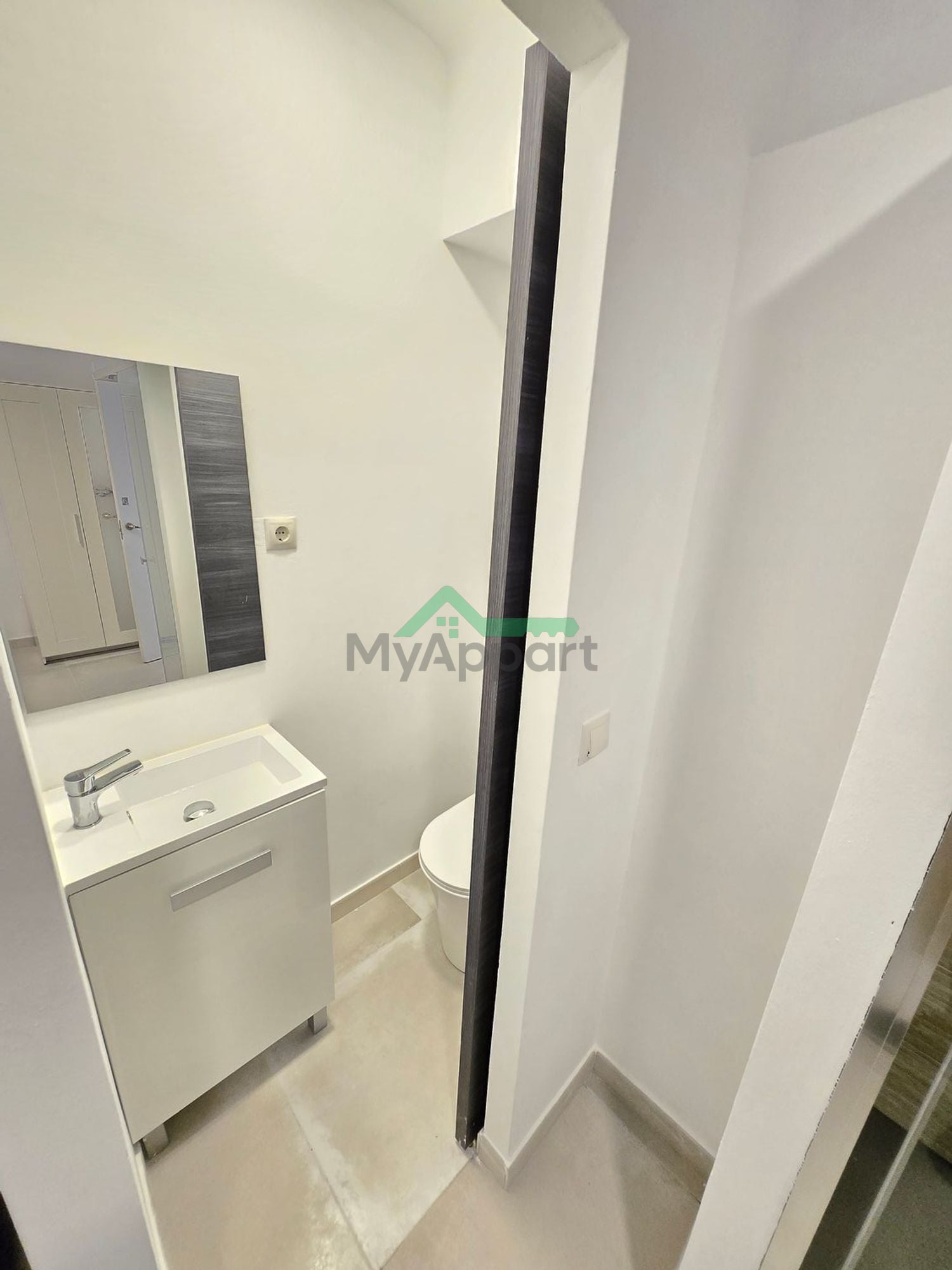 Estudio recién renovado amueblado — foto 3