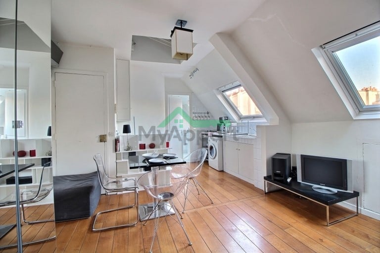 Location Studio 20,57 m² Paris 1er - Palais Royal - Rue De Rivoli — photo 8