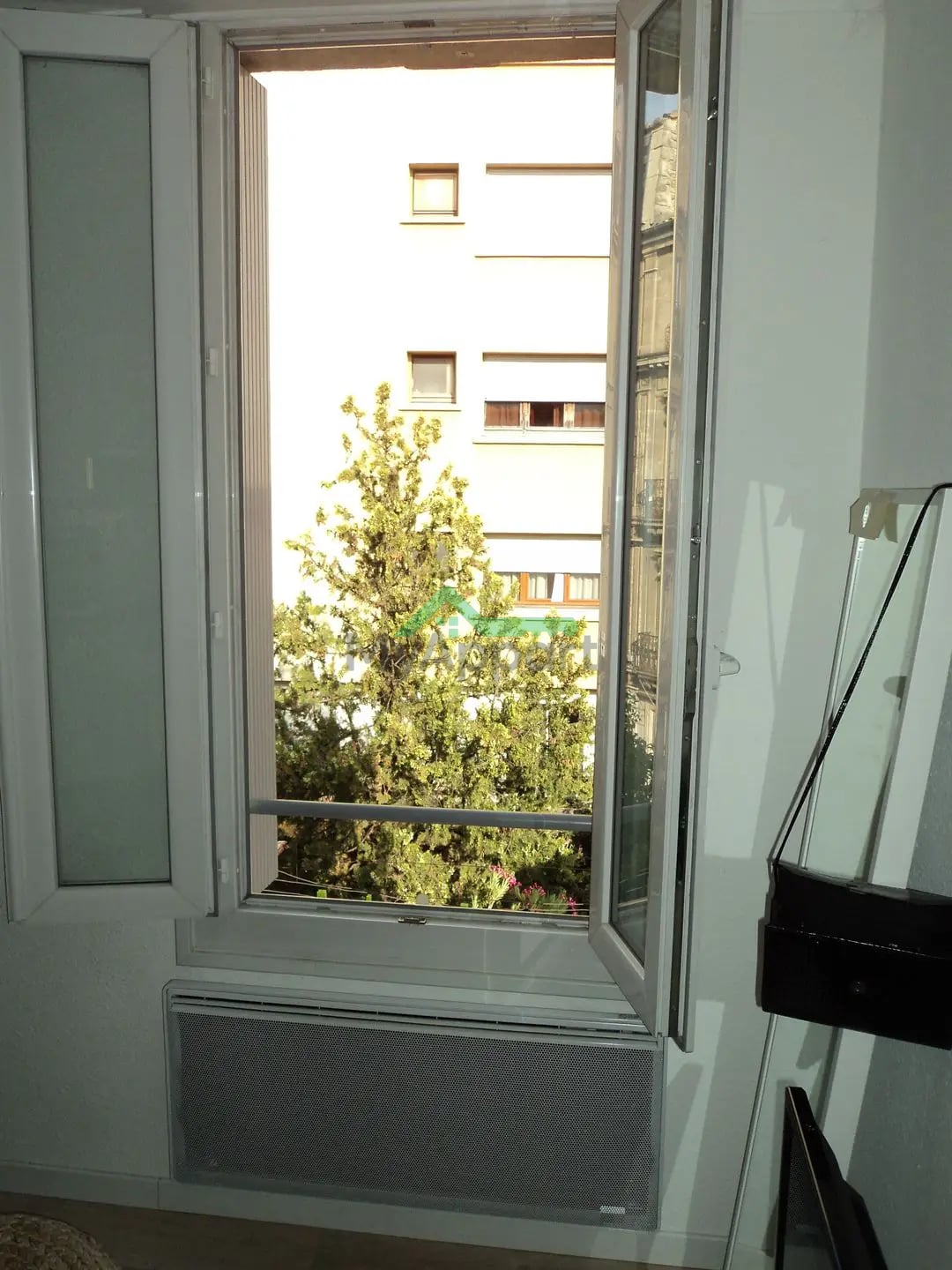 Appartement 2 pièces cuisine équipée cave — photo 2