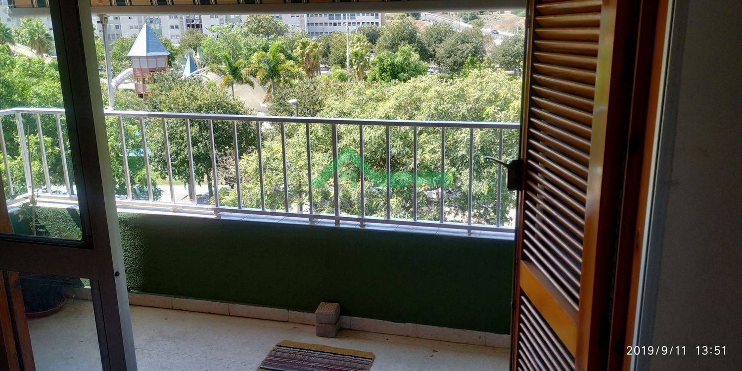 Piso 4 hab. luminoso con terraza — foto 2