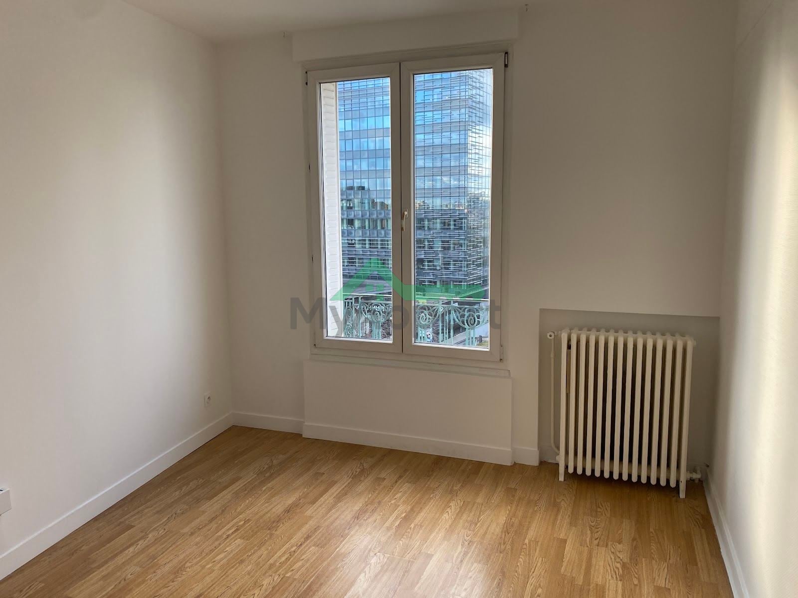 Appartement 2 pièces rénové étage élevé à La Garenne Colombes