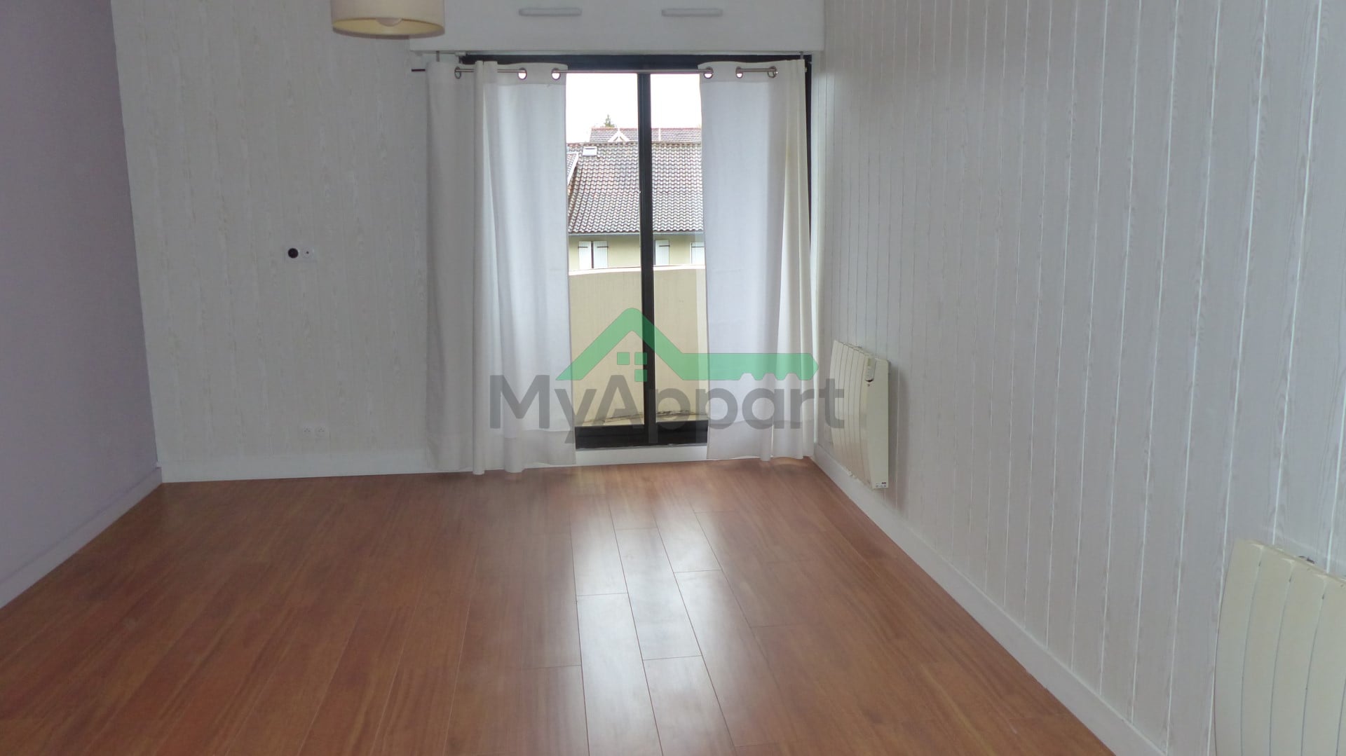 Appartement T3 avec balcon avec parking — photo 4