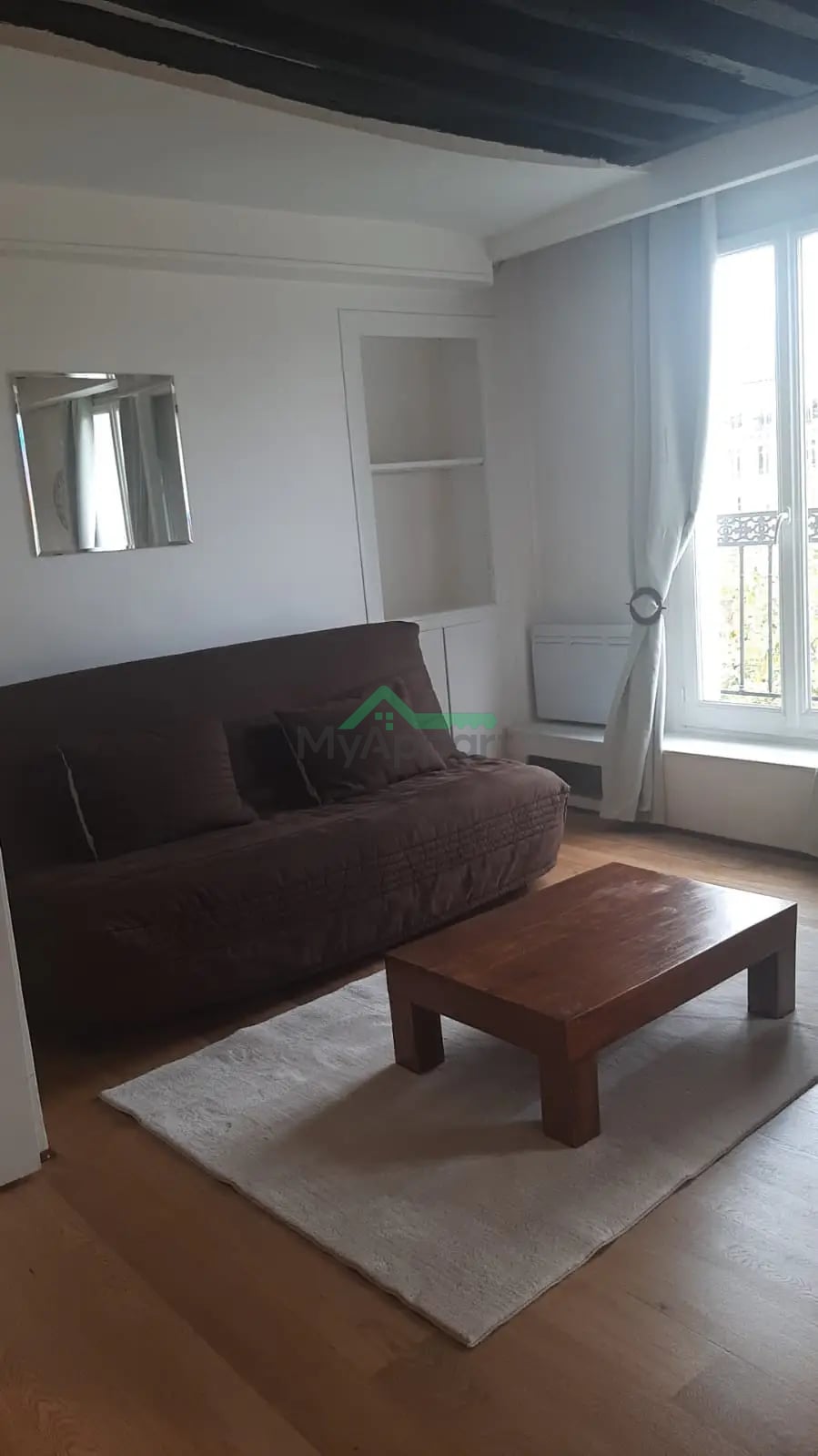 Studio rénové meublé balcon vue dégagée — photo 3