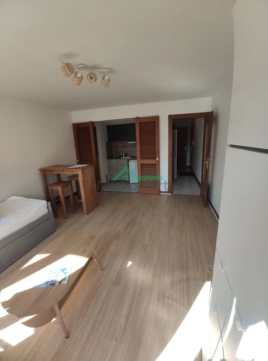 Appartement meublé lumineux cuisine équipée — photo 1