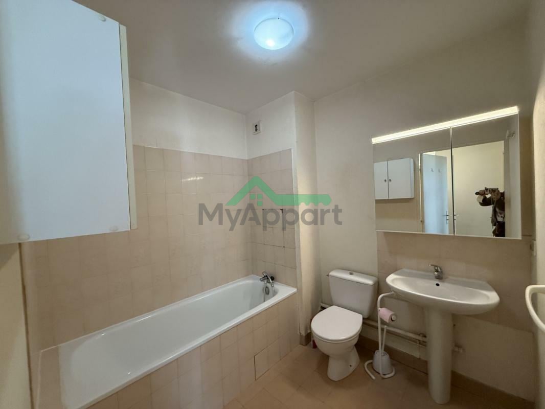 Studio meublé 30 m², Villeurbanne - 685 € — photo 10