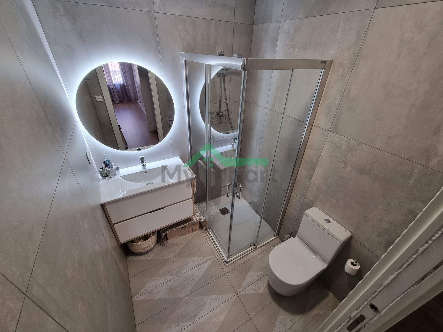 Piso céntrico reformado con balcón — foto 10