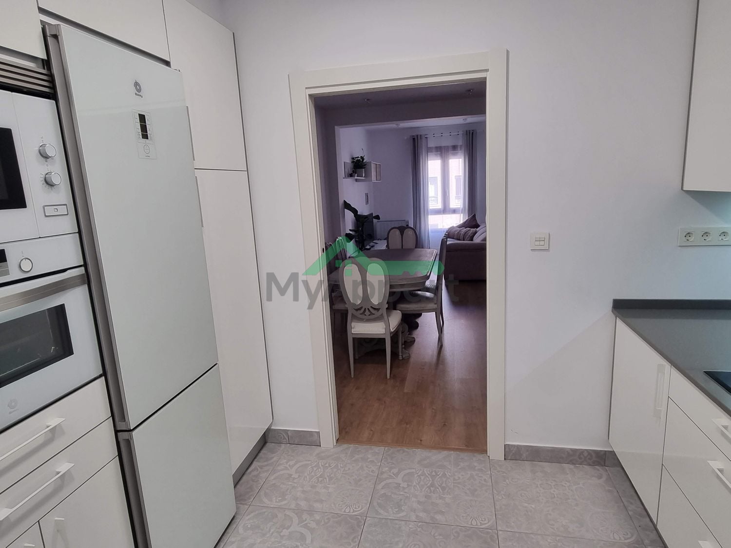 Piso céntrico reformado con balcón — foto 5