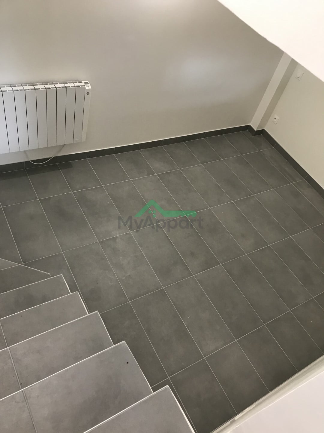 Appartement 2 pièces rénové terrasse parking à Creteil