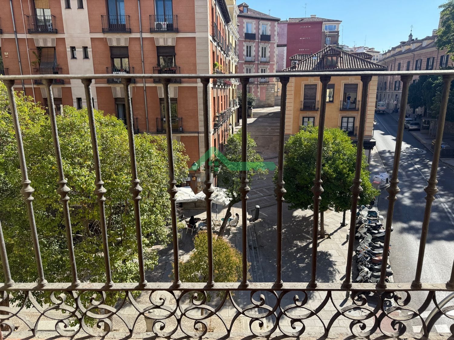 Piso señorial amueblado 6 balcones — foto 9