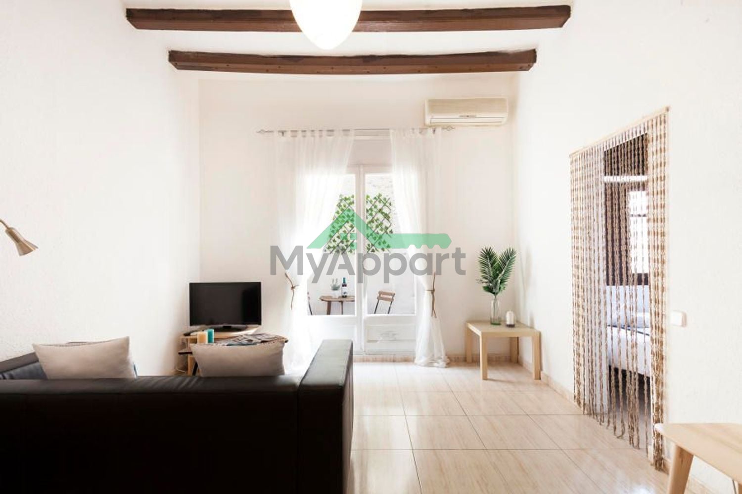 Apartamento con terraza privada en El Raval — foto 3