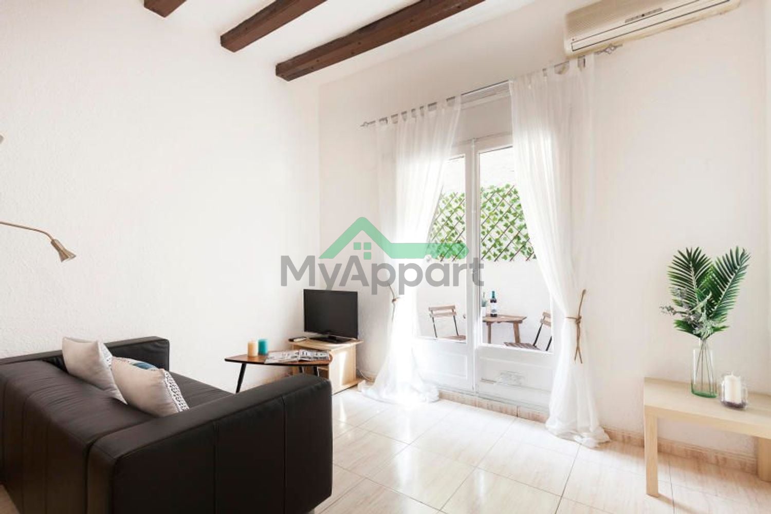 Apartamento con terraza privada en El Raval — foto 1