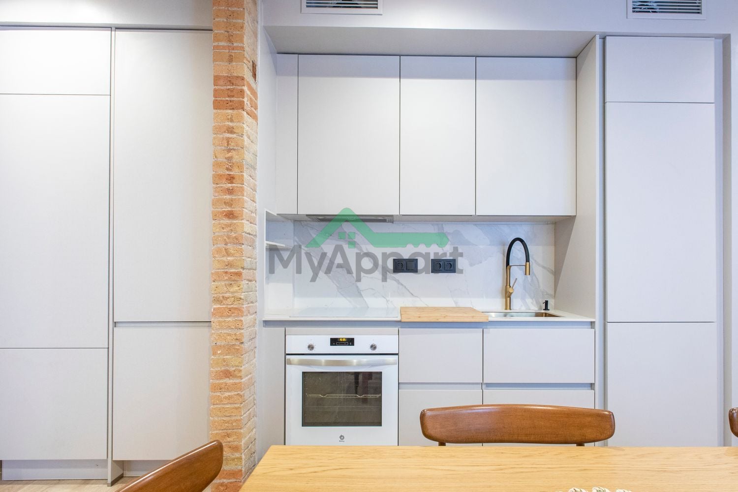 Apartamento amueblado balcón Born — foto 4