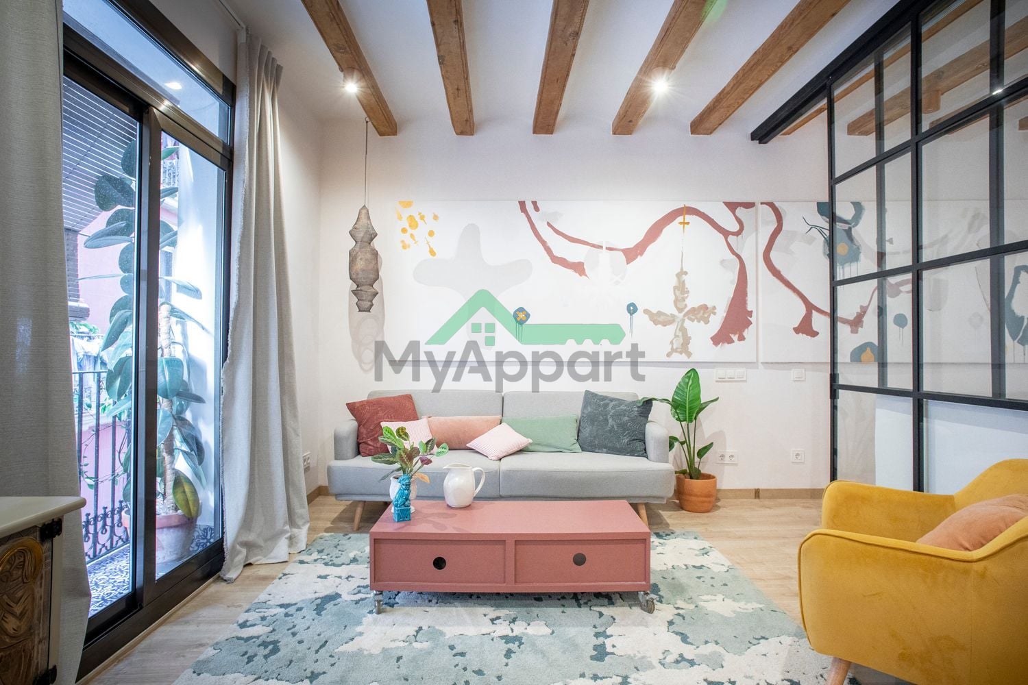 Apartamento amueblado balcón Born — foto 1